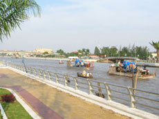 Sauntering along Xa No Canal in Hau Giang